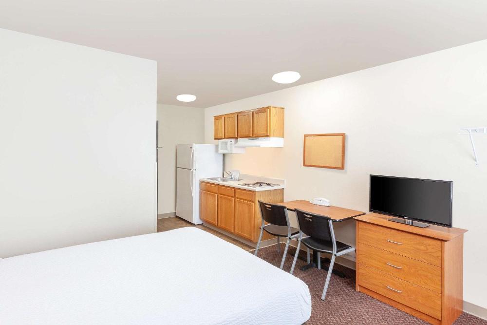 Double Room with Two Double Beds - Non-Smoking interior